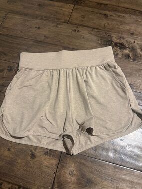 Varley Beige Lounge Shorts